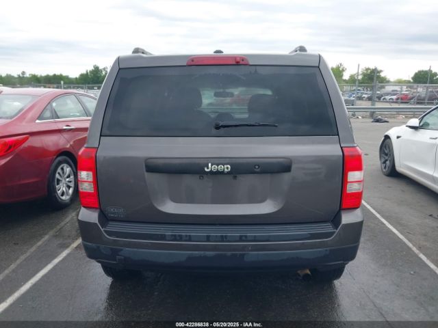 1C4NJPBB5GD800368 Jeep Patriot Sport