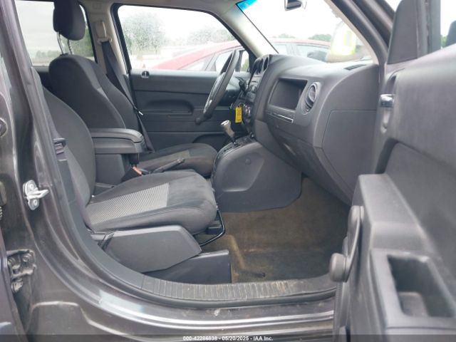 1C4NJPBB5GD800368 Jeep Patriot Sport