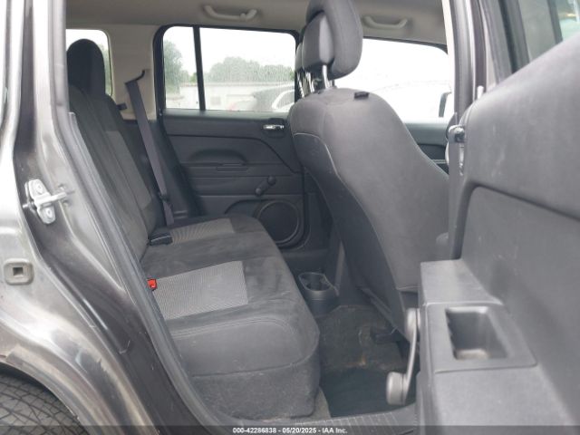 1C4NJPBB5GD800368 Jeep Patriot Sport