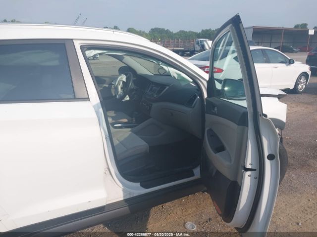 2016 HYUNDAI TUCSON KM8J33A49GU145700 Photo 4