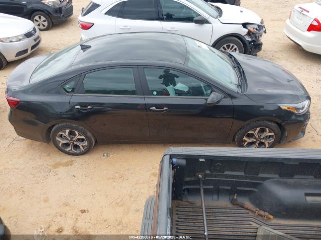 3KPF24AD7ME355726 KIA Forte Lxs