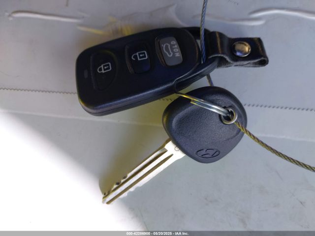 5NPD74LF6HH172813 Hyundai ELANTRA SE