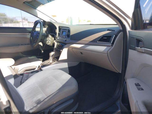 5NPD74LF6HH172813 Hyundai ELANTRA SE