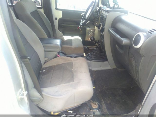 2010 JEEP WRANGLER UNLIMITED 1J4HA5H12AL178061 Photo 4