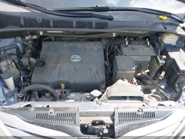 5TDDK3DC1GS137831 Toyota Sienna Xle 7 Passenger
