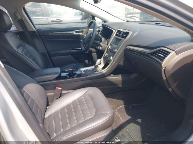 3FA6P0HD1GR388207 Ford FUSION SE