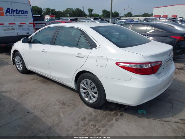 Toyota CAMRY LE 2016 4T4BF1FK7GR536583 Image 3