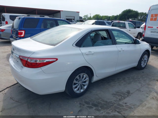 Toyota CAMRY LE 2016 4T4BF1FK7GR536583 Image 4