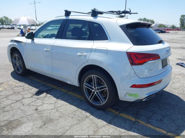 2021 AUDI Q5 WA1E2AFY1M2043365 Photo 2