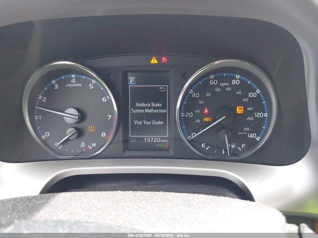 JTMYFREV3JJ170228 Toyota Rav4 Limited