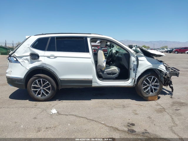 3VV2B7AX6LM043638 Volkswagen Tiguan