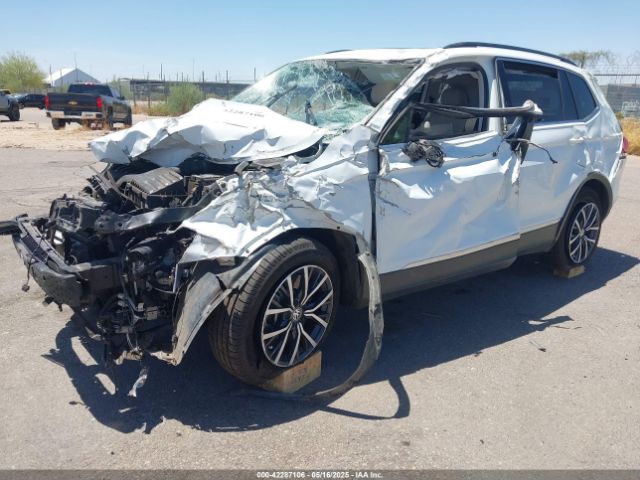 2020 VOLKSWAGEN TIGUAN 3VV2B7AX6LM043638 Photo 1