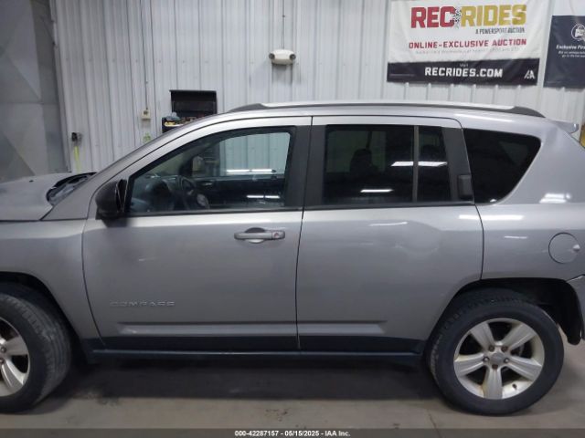 1C4NJDBB1GD662956 Jeep 2016