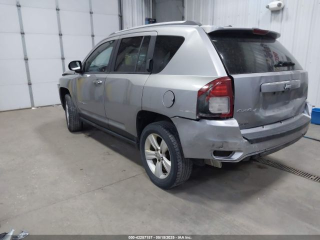 1C4NJDBB1GD662956 Jeep 2016