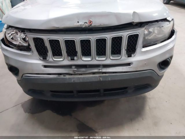 1C4NJDBB1GD662956 Jeep 2016
