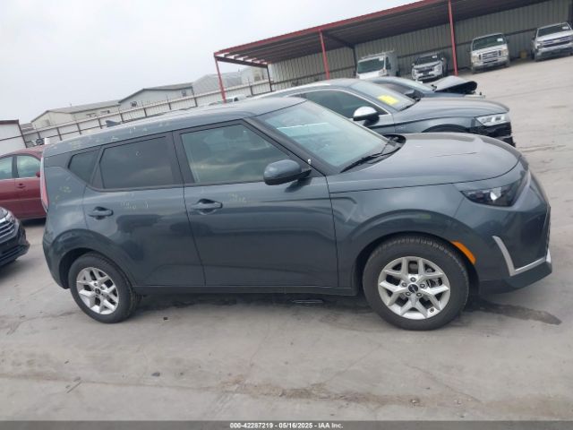 KNDJ23AU2R7898770 KIA SOUL LX