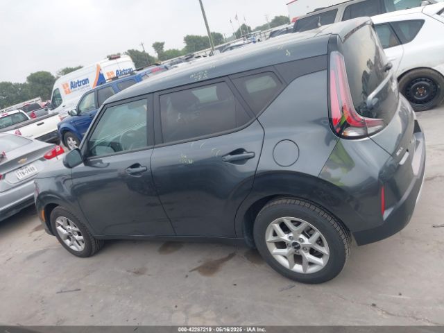 KNDJ23AU2R7898770 KIA SOUL LX