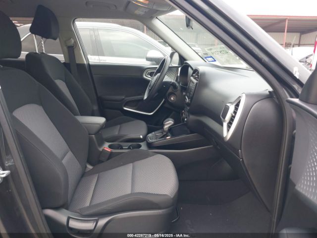 KNDJ23AU2R7898770 KIA SOUL LX