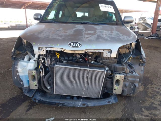 KNDJN2A27J7589607 KIA Soul