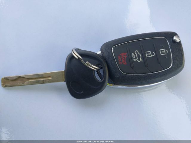 5NPE24AF9GH267578 Hyundai SONATA SE