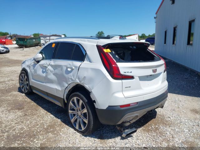 2019 CADILLAC XT4 1GYFZDR46KF228494 Photo 2
