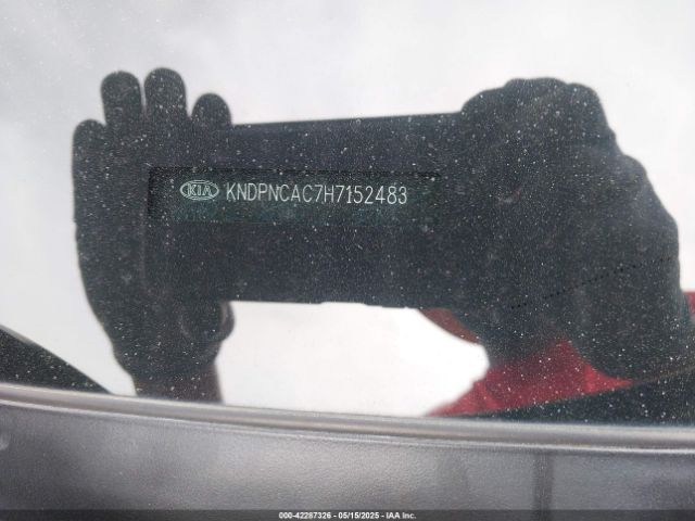 KNDPNCAC7H7152483 KIA Sportage Ex