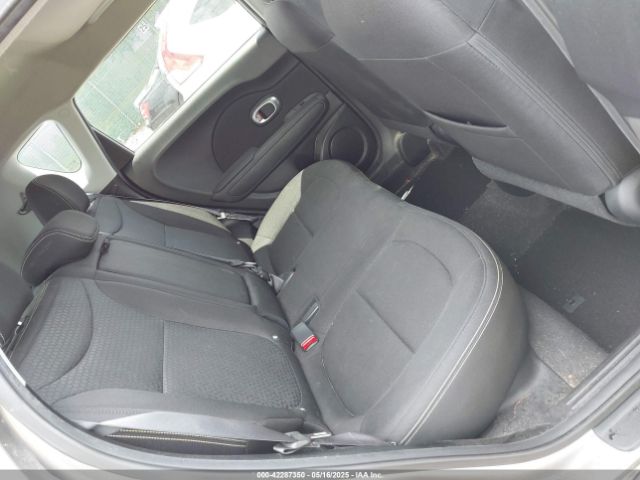 KNDJP3A52F7188189 KIA SOUL +