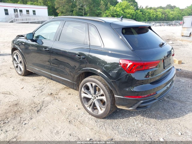 2021 AUDI Q3 WA1DECF3XM1147085 Photo 2