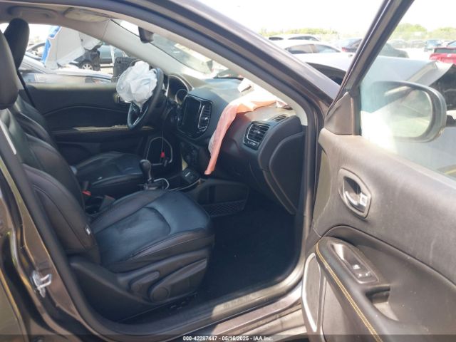 2019 JEEP COMPASS 3C4NJCCB2KT660077 Photo 4