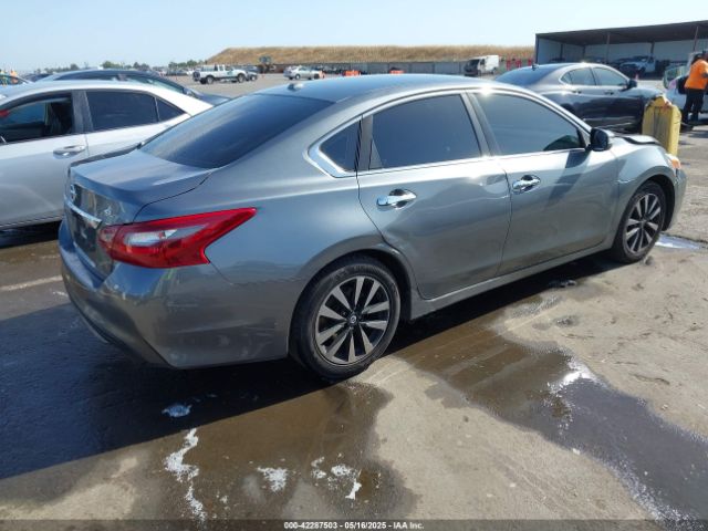 1N4AL3APXJC215335 Nissan Altima 2.5 Sl