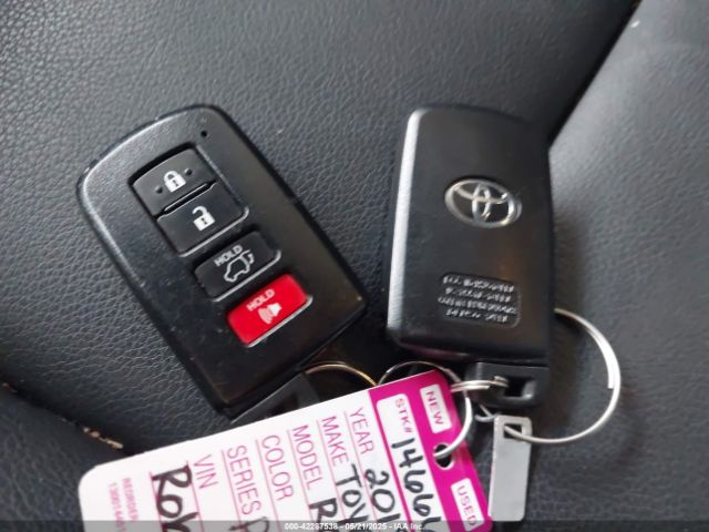 JTMJFREV4JJ234004 Toyota RAV4 SE