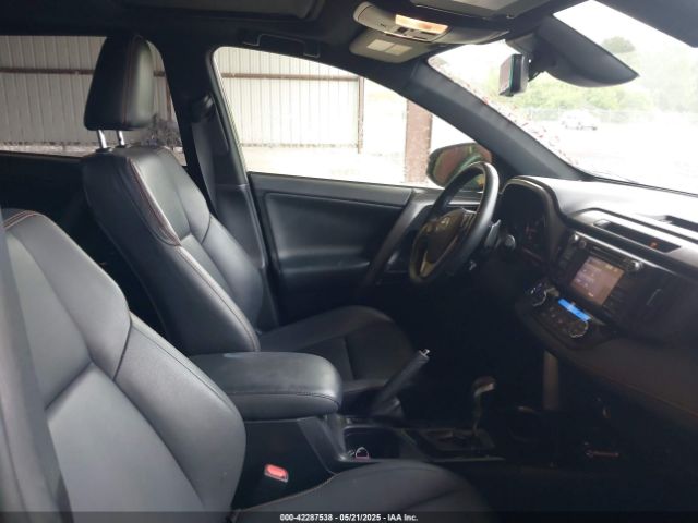 JTMJFREV4JJ234004 Toyota RAV4 SE