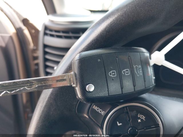 KNDJN2A21F7213895 KIA Soul