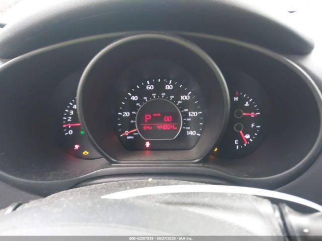 KNDJN2A21F7213895 KIA Soul