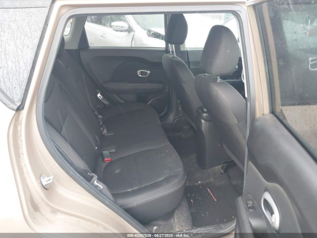 KNDJN2A21F7213895 KIA Soul