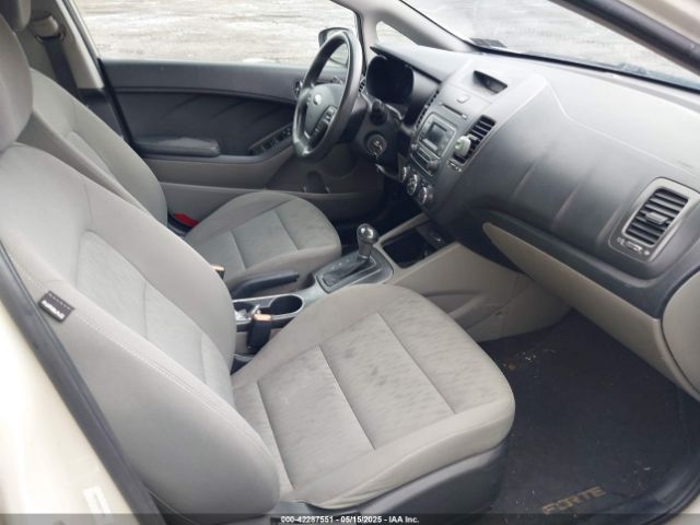 KNAFK4A64E5174188 KIA FORTE LX