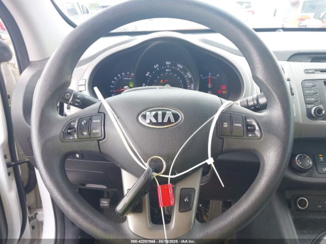KNDPB3AC8G7814305 KIA Sportage Lx