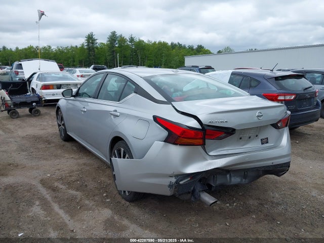 Nissan 2021 2021 1N4BL4CV8MN358525 Image 3
