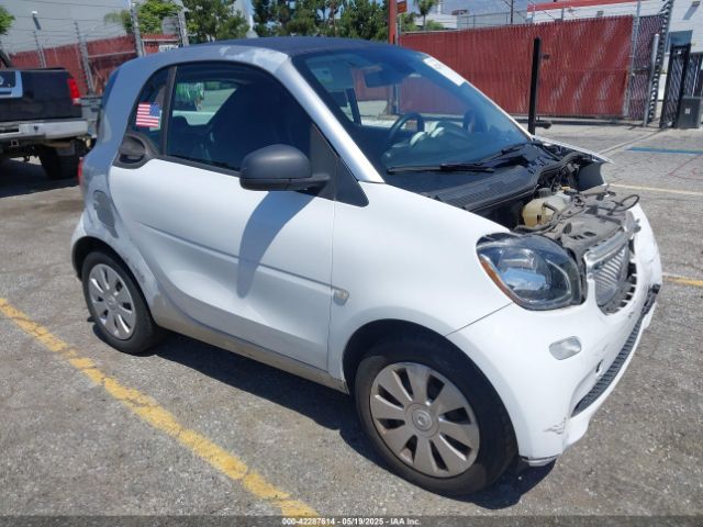 Smart Fortwo 2016 WMEFJ5DA3GK143211 main image