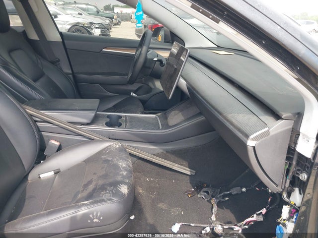 2021 TESLA MODEL 3 5YJ3E1ECXMF056512 Photo 4