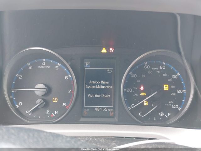 JTMBFREV0JJ734083 Toyota RAV4 LE