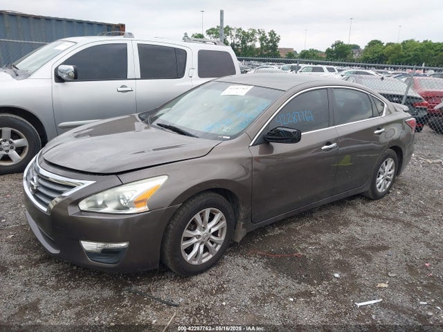 Nissan Altima 2.5 S 2014 1N4AL3APXEC184240 Image 2