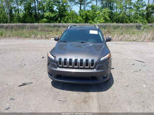 1C4PJLCS4GW233994 Jeep Cherokee Latitude