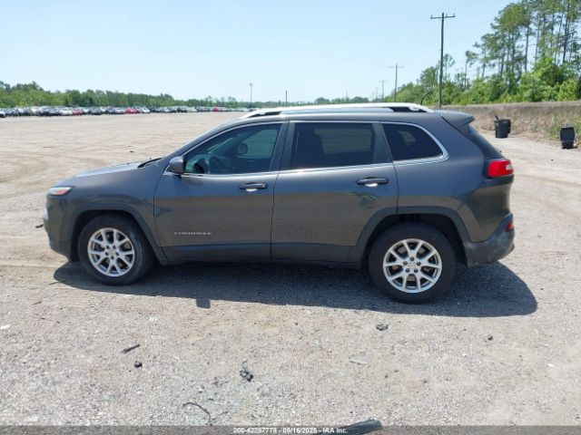 1C4PJLCS4GW233994 Jeep Cherokee Latitude