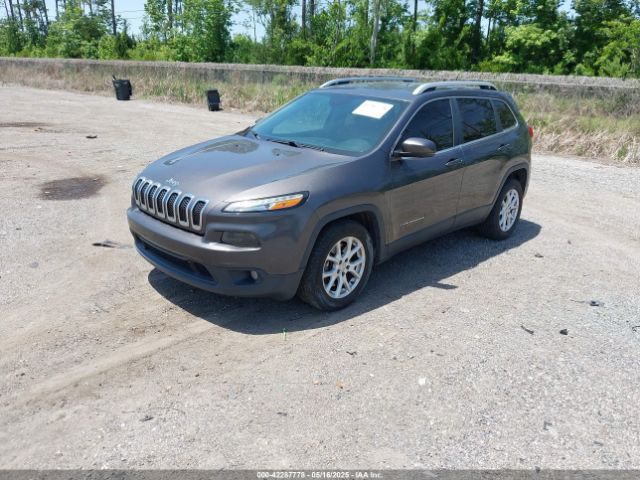1C4PJLCS4GW233994 Jeep Cherokee Latitude