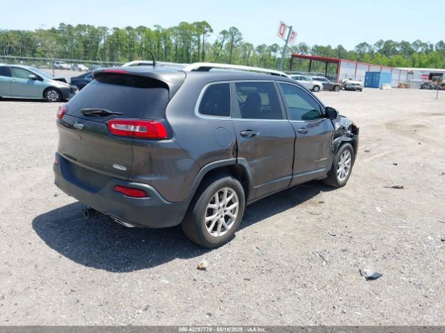 1C4PJLCS4GW233994 Jeep Cherokee Latitude