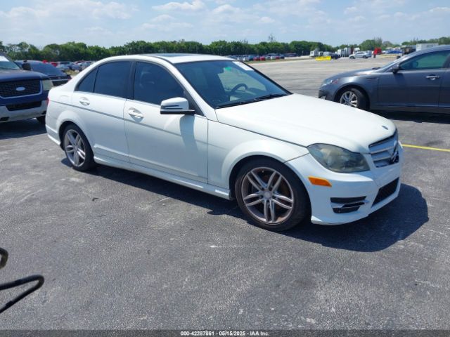 2013 MERCEDES-BENZ C 250 WDDGF4HB8DR267050