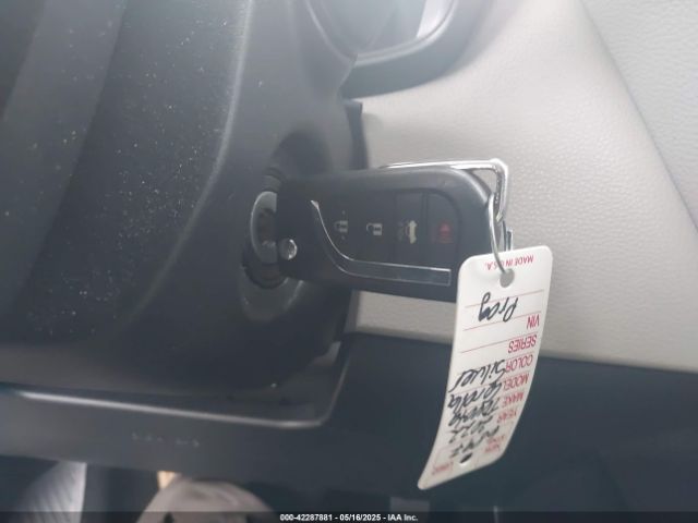 JTDEPMAE5N3014324 Toyota COROLLA LE