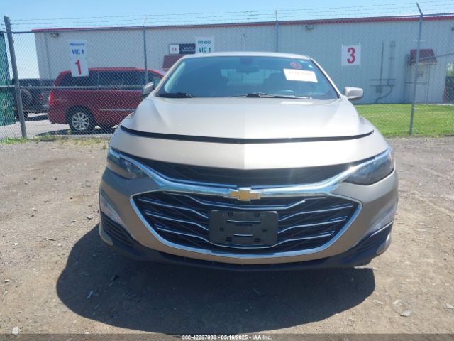 1G1ZD5ST6NF178010 Chevrolet Malibu Fwd Lt