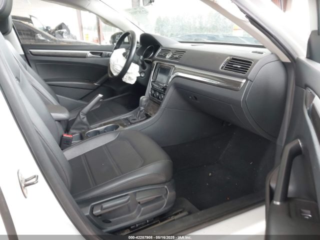 1VWBT7A32GC057162 Volkswagen Passat 1.8t Se